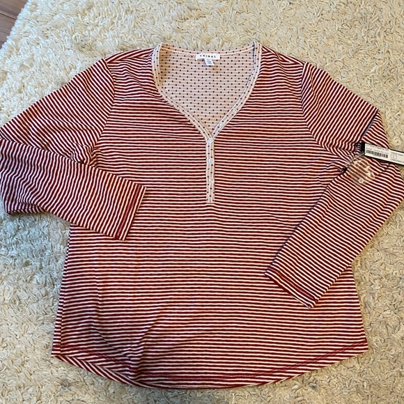 Women’s red striped pajamas NWT - Picture 3 of 4